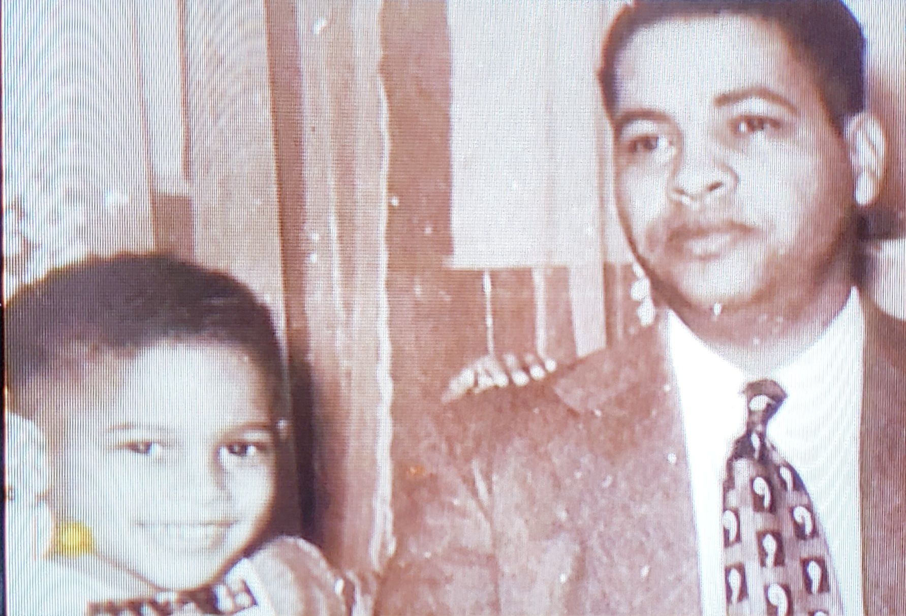 American Sports Commentator Greg Gumbel Parents, Richard Dunbar And